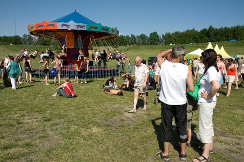 Click to begin slideshow ManuMundo20083511.jpg