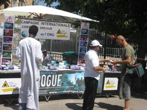 Marseille, stand contre la drogue, quartier Mauront.JPG