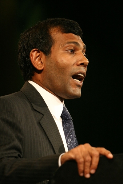 Click to begin slideshow Mohamed Nasheed.jpg