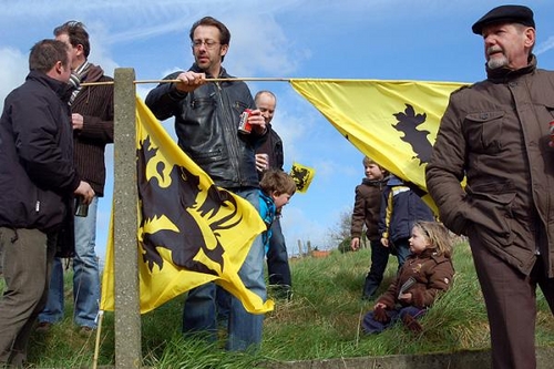 Click to begin slideshow OHV02.jpg