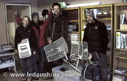 Ontmanteling_antennes_Frankrijk_01_2009.jpeg Ontmanteling_antennes_Frankrijk_01_2009.jpeg