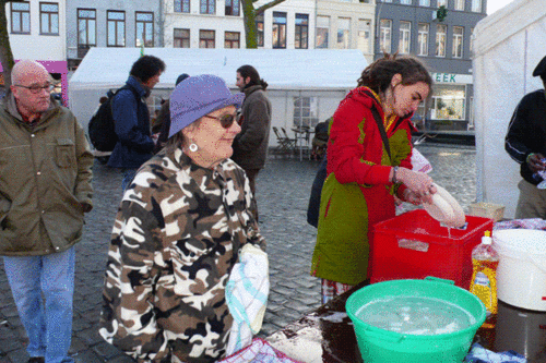 Click to begin slideshow Palmira-Annouck-1.gif