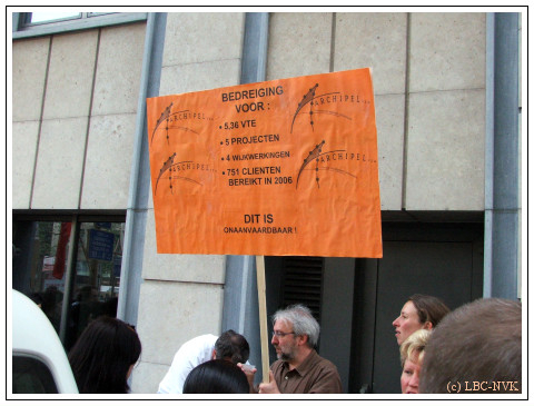 Click to begin slideshow afbeelding 001-border.jpg