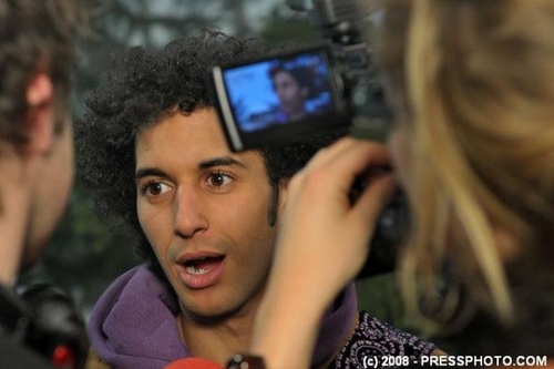 Click to begin slideshow anubis_film_08.jpg