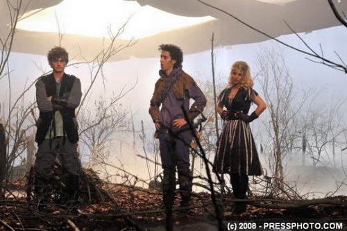 Click to begin slideshow anubis_film_09.jpg