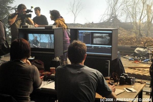 Click to begin slideshow anubis_film_13.jpg