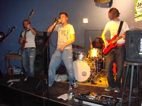 Click to begin slideshow b5.jpg