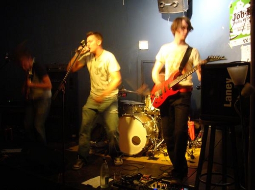 Click to begin slideshow b6.jpg