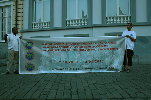 Click to begin slideshow banner.jpg