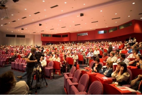 Click to begin slideshow bbtkcongres1.jpg