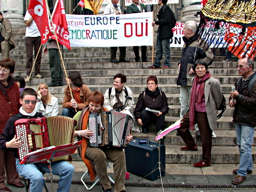 Click to begin slideshow beursactie1.jpg