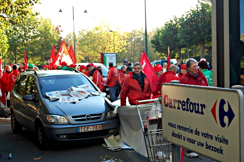 Click to begin slideshow carrefour8.jpg