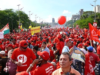 Click to begin slideshow chavezsi.jpg