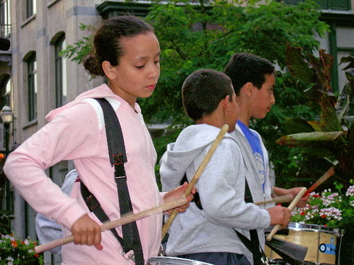 Click to begin slideshow fanfakids_8175529.jpg