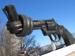 foto revolver.jpg foto revolver.jpg