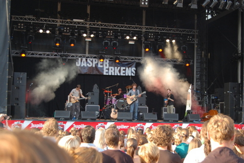 Click to begin slideshow hee_indymedia_072009_021.jpg