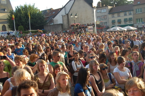 Click to begin slideshow hee_indymedia_072009_028.jpg