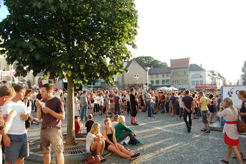 Click to begin slideshow hee_indymedia_072009_038.jpg