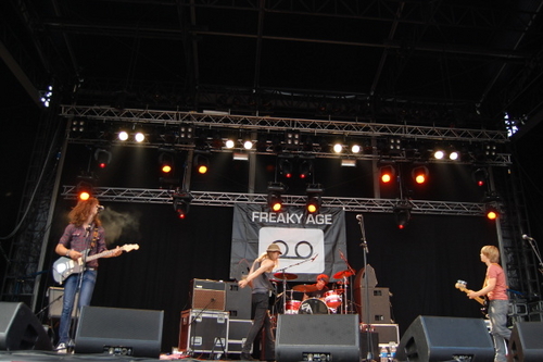 Click to begin slideshow hee_indymedia_072009_043.jpg