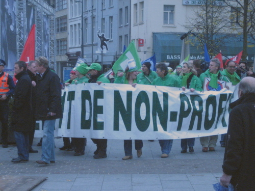 Click to begin slideshow hier komt de non-profit.jpg