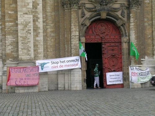 hongerstaking_20jun2008_begijnhofkerk.jpg