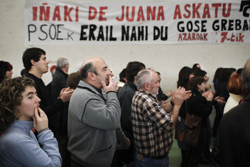 Click to begin slideshow inaki.jpg