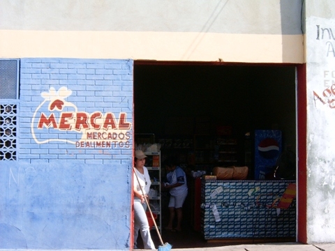 Click to begin slideshow mercal.jpg
