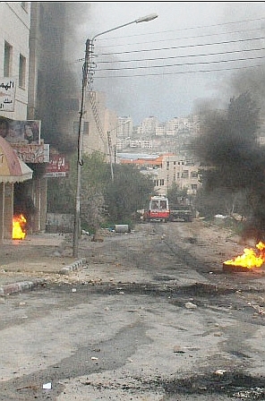 Click to begin slideshow nablus1.jpg