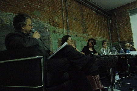 Click to begin slideshow panel.jpg