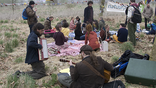 Click to begin slideshow pick-nick.jpg