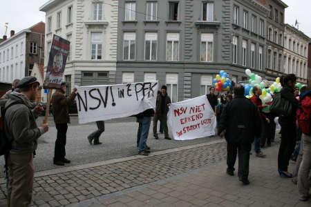 Click to begin slideshow straat1.jpg