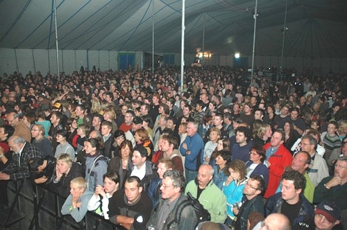 Click to begin slideshow tenvredeStampvol voor The Dubliners.jpg