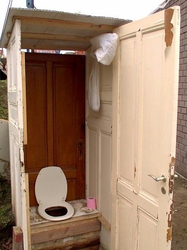 wc gat in de grond.jpg