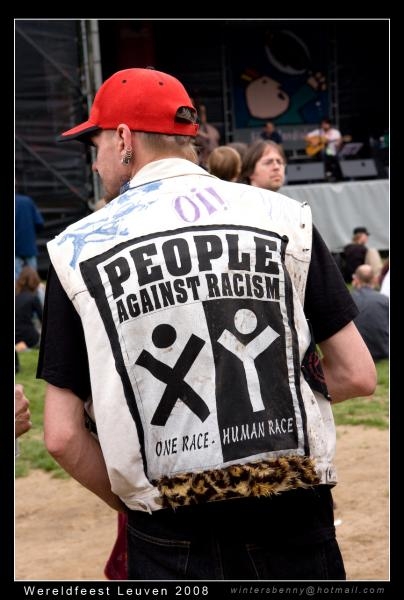 Click to begin slideshow wereldfeest3105080098.jpg