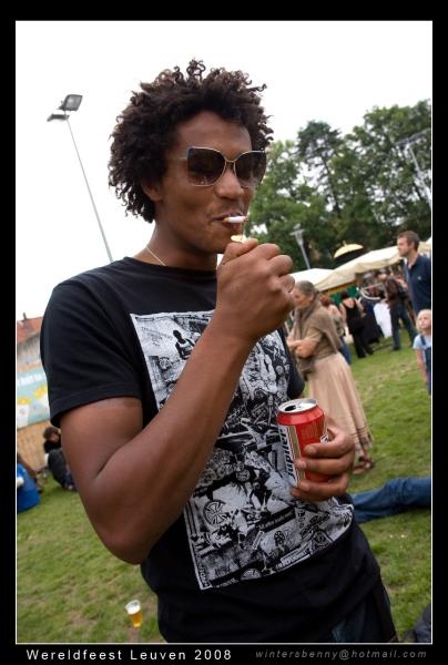 Click to begin slideshow wereldfeest3105080099.jpg