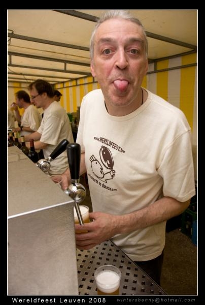 Click to begin slideshow wereldfeest3105080151.jpg