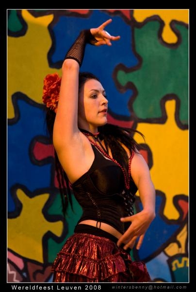 Click to begin slideshow wereldfeest3105080390.jpg